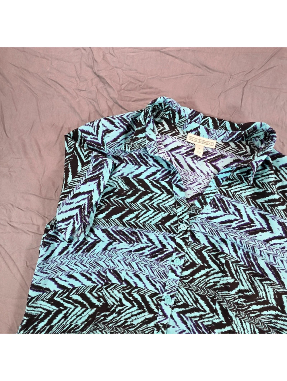 Dana Buchman short-sleeve button-down shirt